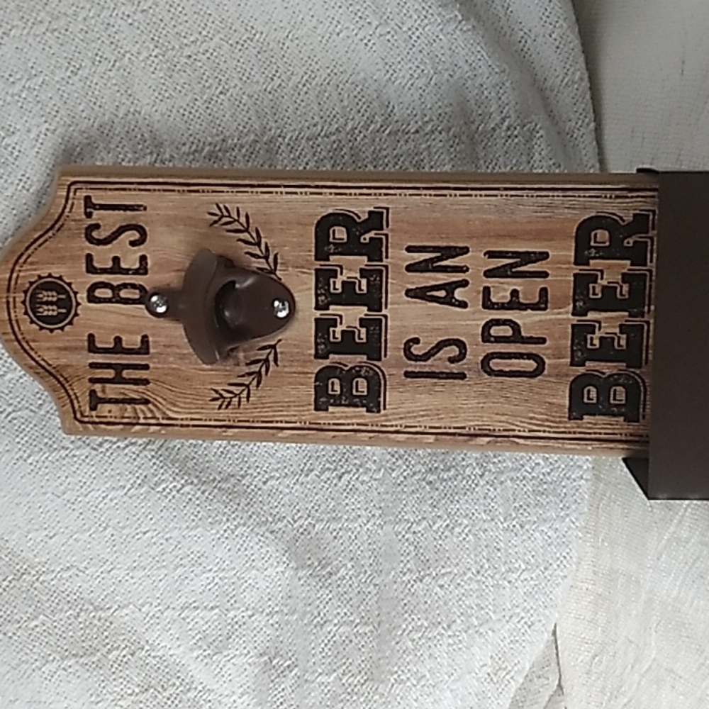 Mens Wooden & Metal Bottle Cap Holder The best beer is an open Beer